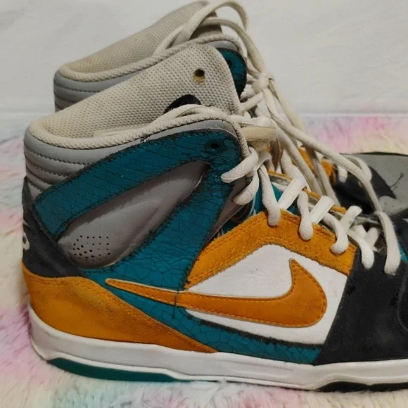 Nike Oncore Vintage Hi Top Shoes 2009 Sz.9 (X-102 CRATE) - Picture 6 of 15